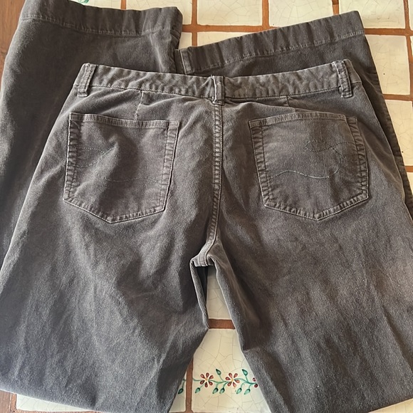 Calvin Klein choice olive green corduroy pants, size 32 - Picture 3 of 6